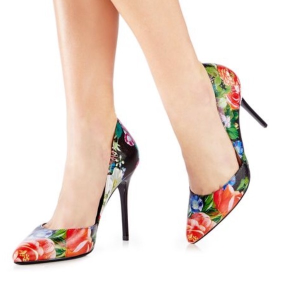 JustFab Shoes - Just Fab Black Floral Madison Heels Pumps Size 8.5